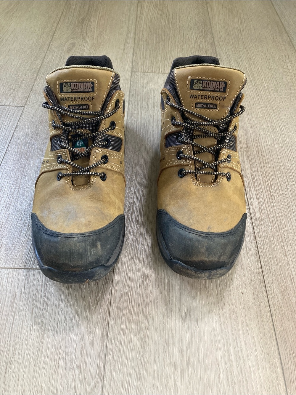 Kodiak Tan and Black Waterproof Men's Work Boots - Picture 1 of 3